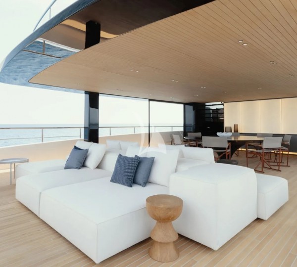 Sundeck With Salon Area