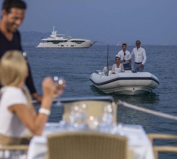 Sunseeker 116 - Evening