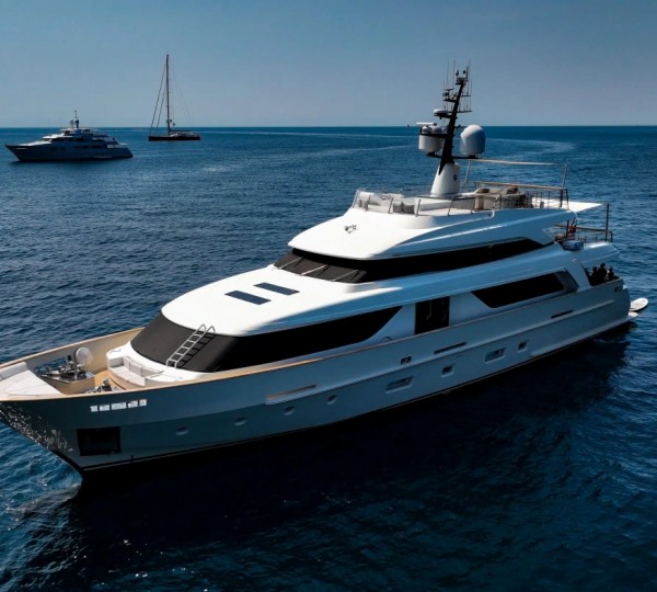 Super Yacht TINY WAVE