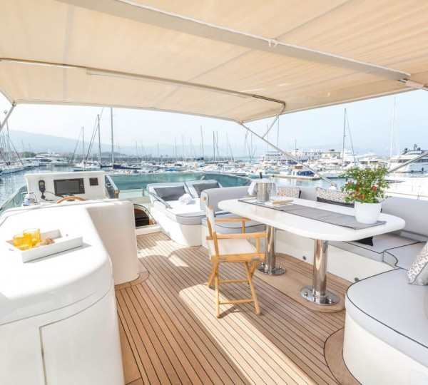 Super Yacht STRADIVARIA