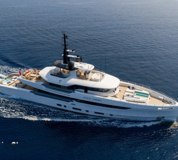 Superyacht ACQUA CHIARA