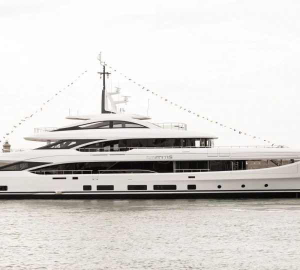 Superyacht AMANTIS