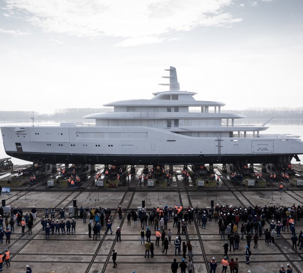 Superyacht AMELS 8003