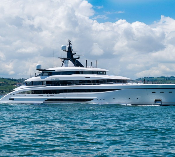 Superyacht AMOR A VIDA