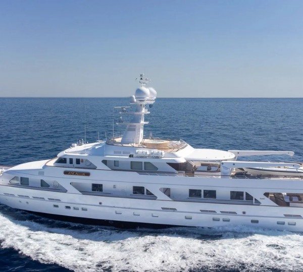 Superyacht ANCALLIA