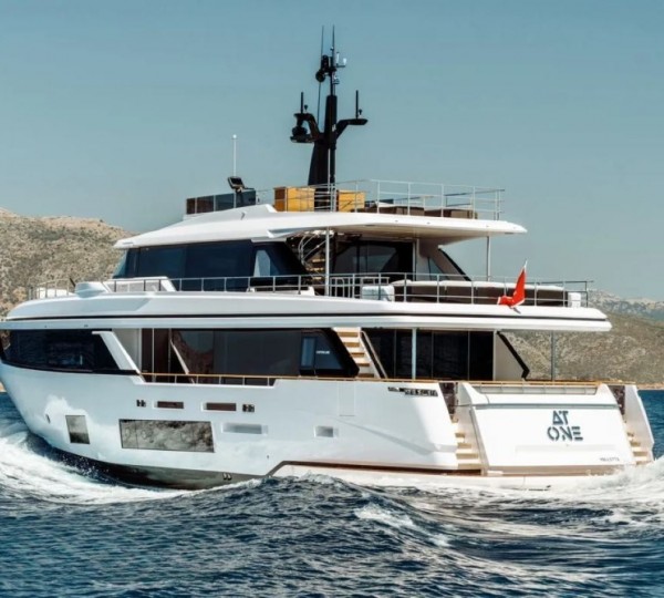 Superyacht AT ONE