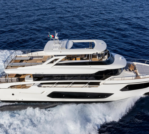 Superyacht AZUR