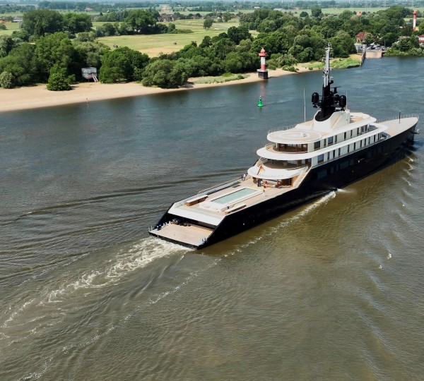 Superyacht CELERIUS