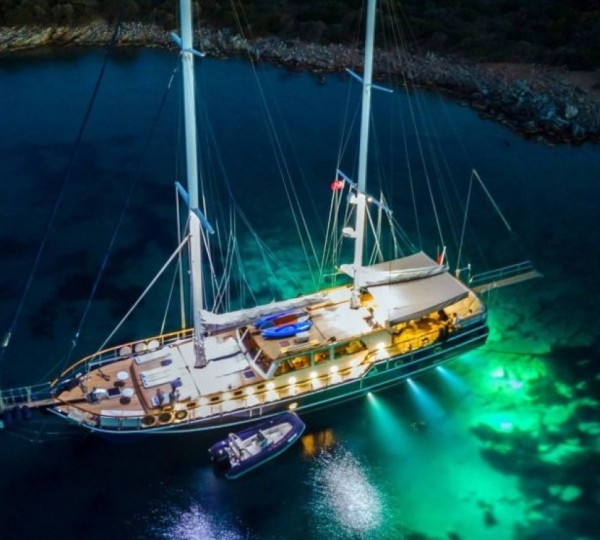 Superyacht DEA DEL MARE