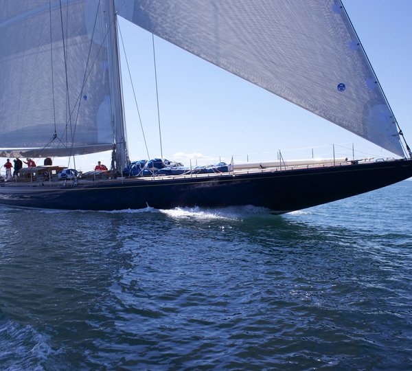 Superyacht Endeavour