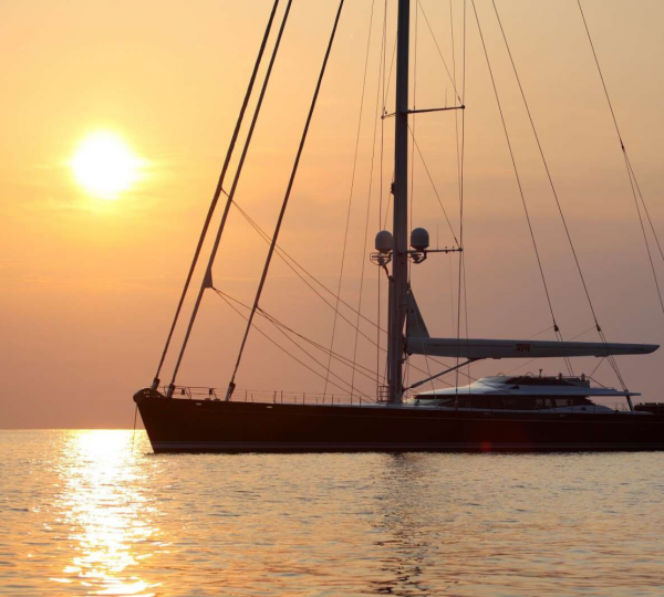 Superyacht FAVOURITE CHILD
