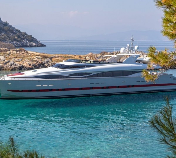 Superyacht GLAROS