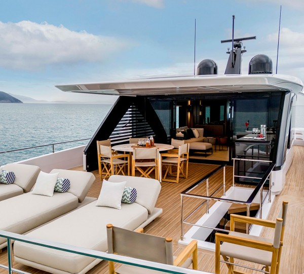 Superyacht INFYNITO 90 - On Deck - Sistership To LOVE