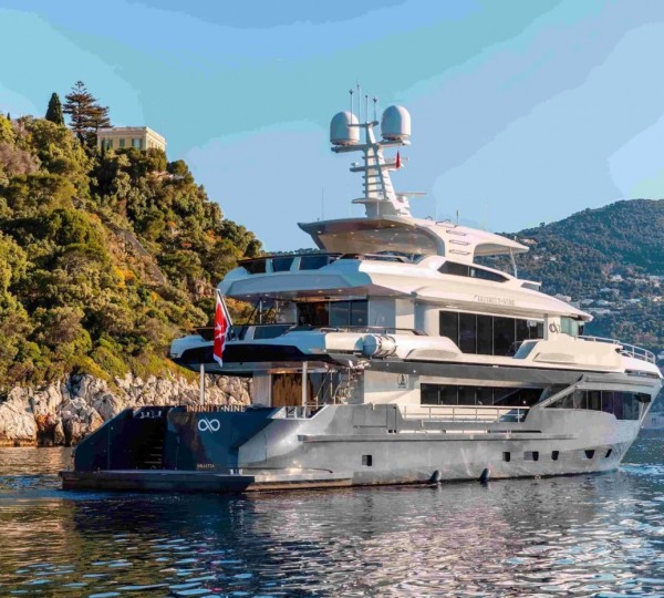 Superyacht Infinity-Nine