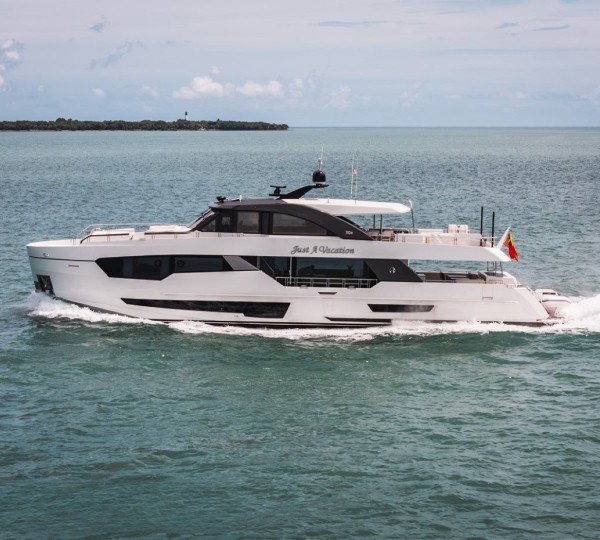 Superyacht JUST A VACATION