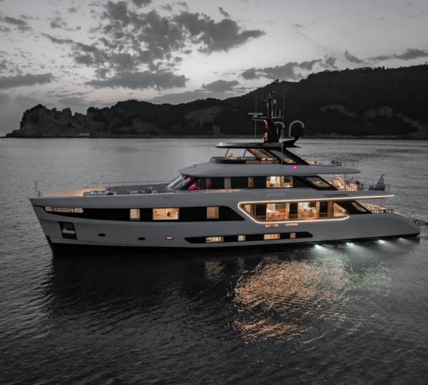 Superyacht LEGEND