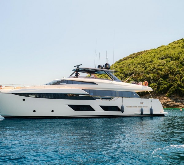 Superyacht MADRA II