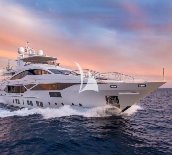 Superyacht NEW WAVES