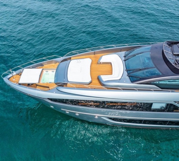 Superyacht NO SURRENDER