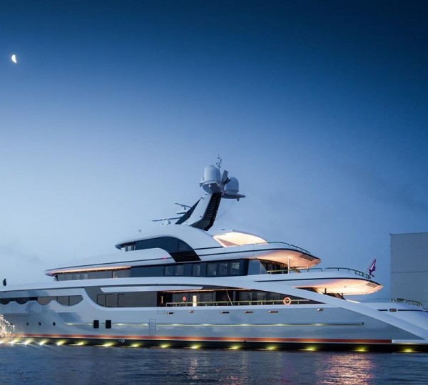 Superyacht SOARING