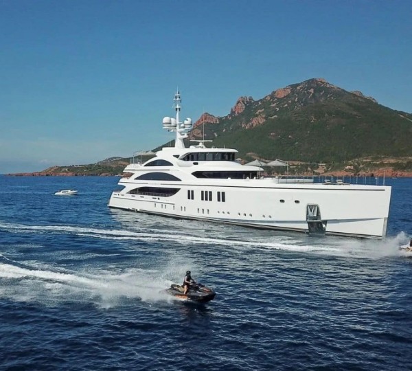Superyacht SOUNDWAVE