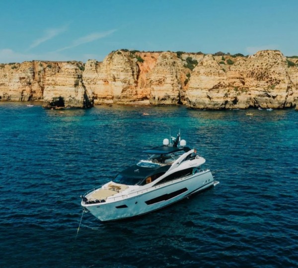 Superyacht STARDUST OF MARY