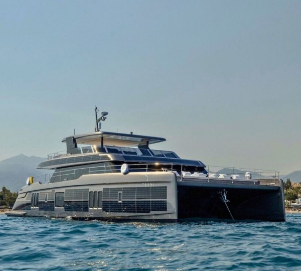Superyacht TESNI