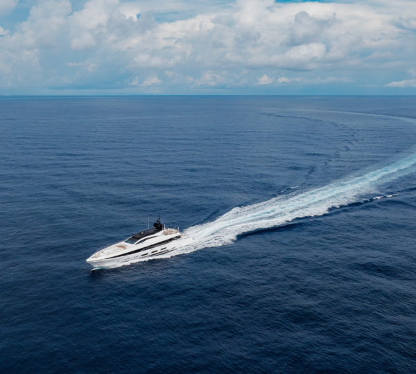 Superyacht VELOCITY