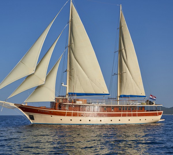 TAJNA MORA Yacht Profile