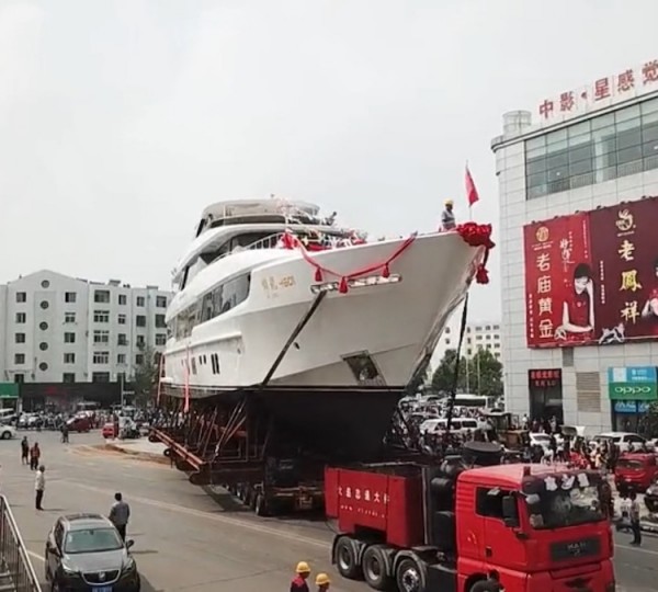 Transportation Of Motor Yacht JINLONG