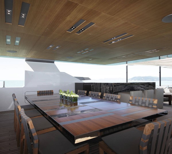 Tremenda Exterior - Main Deck