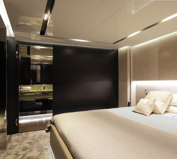 Tremenda Interior - VIP Cabin