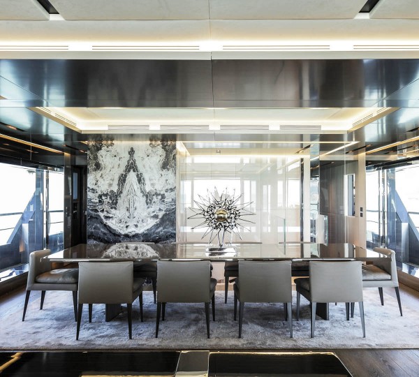 Tremenda Interior - Dining Area