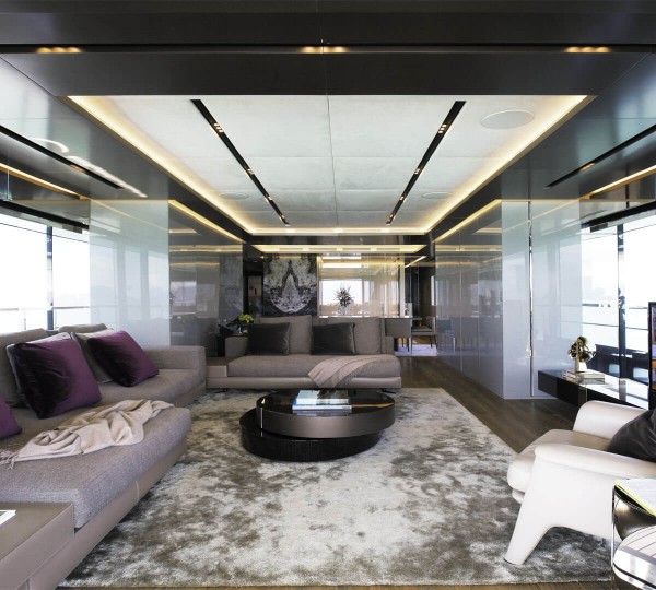 Tremenda Interior - Main Living Area