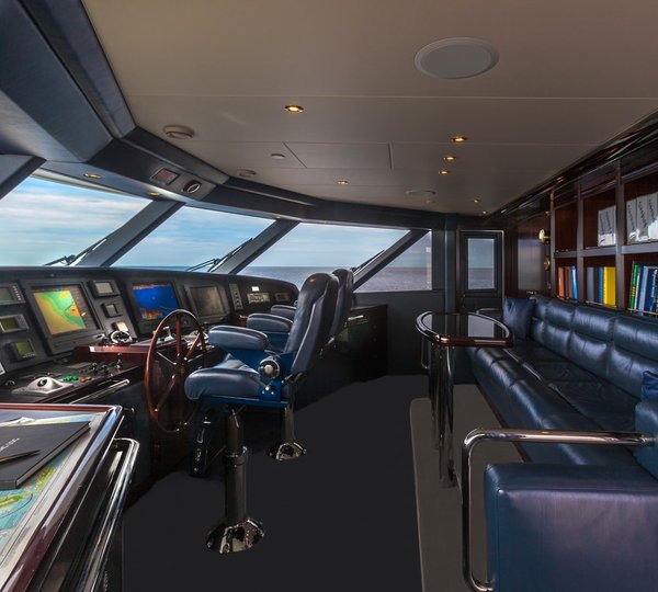 Trending Superyacht Bridge