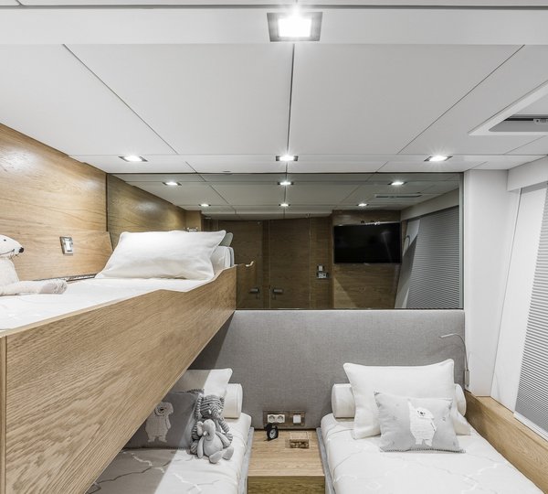 Twin Cabin With Pullman