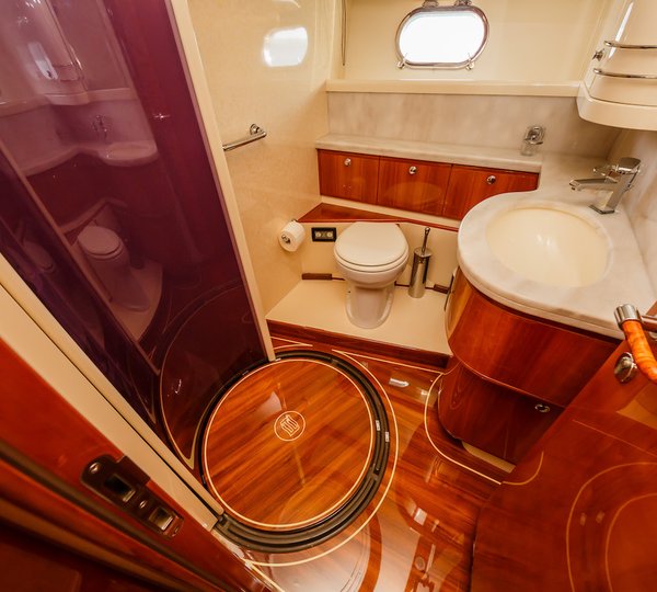 Twin Ensuite Bathroom