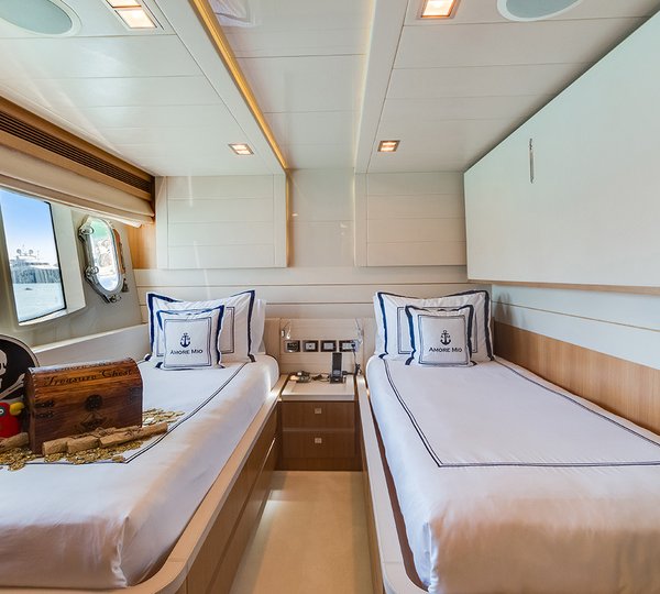 Twin Guest Cabin Lower Deck