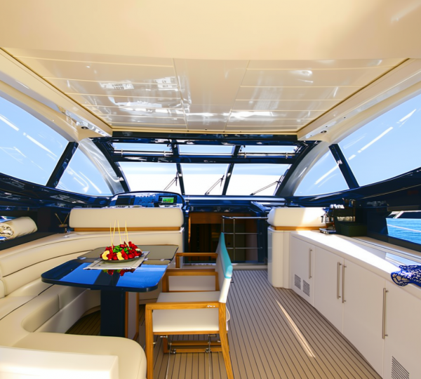 Upper Deck Dining