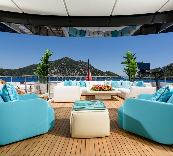 Upper Deck Aft Seating Area