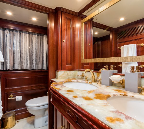 VIP Guest Suite Ensuite