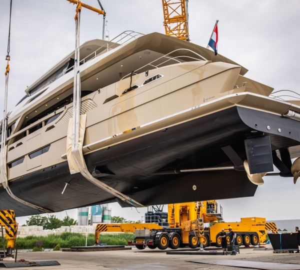 Van Der Valk Motor Yacht Pilot - Launch Day