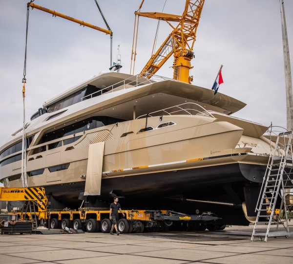 Van Der Valk Motor Yacht Pilot - Launch Day