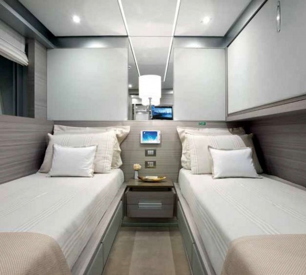 WILDCAT Interior - Twin Cabin