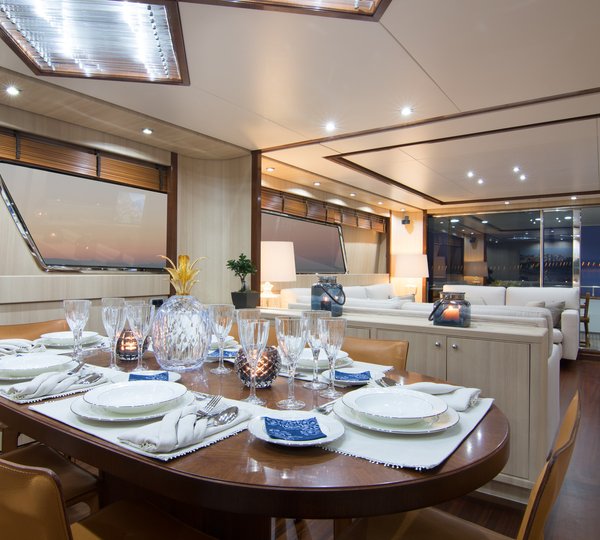 Yacht ACIONNA By San Lorenzo - Dining