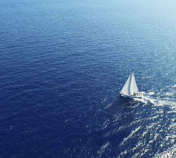 Yacht Amandine - Jeanneau 64 Sailing 