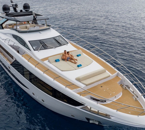 Yacht Baccarat Aerila