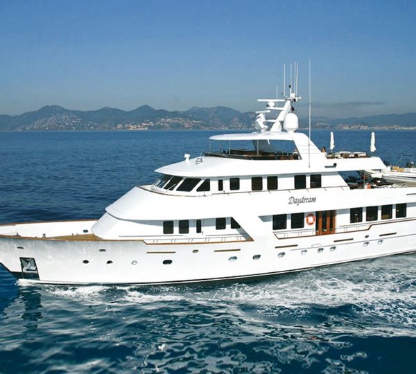 Yacht DAYDREAM - Underway