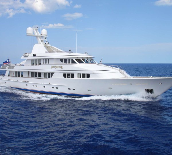 Yacht Day Break By Feadship - Profile Underway