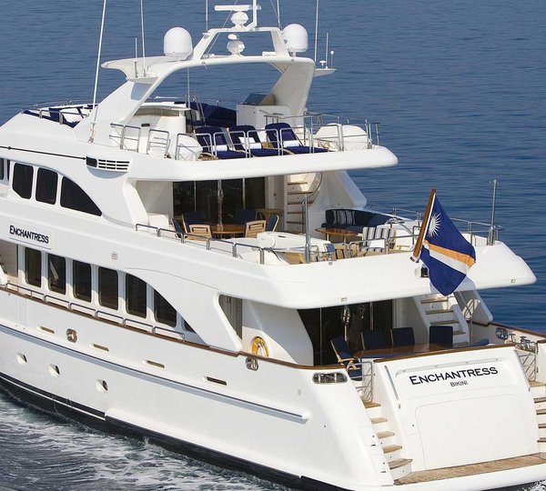 Yacht ENCHANTRESS A Benetti Classic Underway - Aft